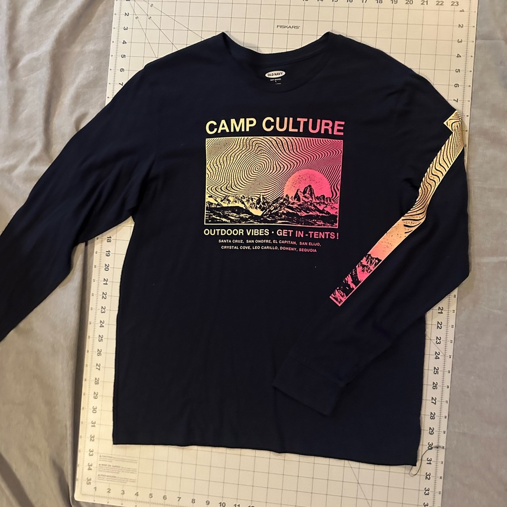 Old Navy Large Longsleeve